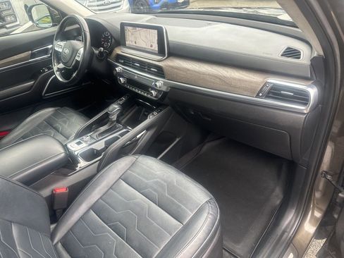 Used 2021 Kia Telluride SX w/ SX Prestige Package image 40