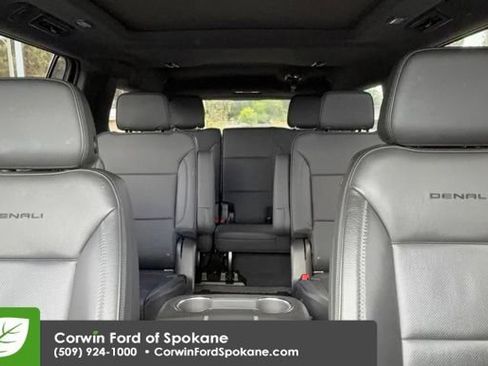 Used 2021 GMC Yukon XL Denali w/ Advanced Technology Package AWD/4WD image 39