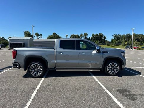 Used 2023 GMC Sierra 1500 Denali w/ Denali Reserve Package AWD/4WD image 4