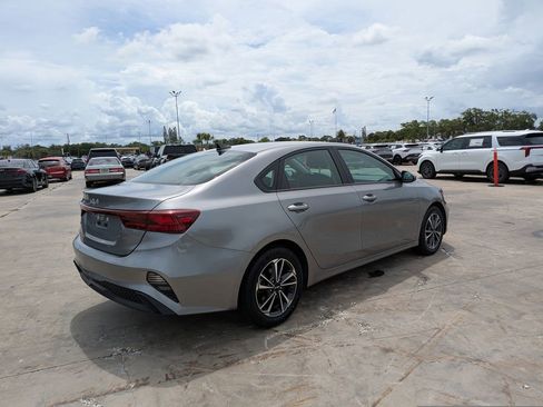 Certified 2024 Kia Forte LXS FWD image 8