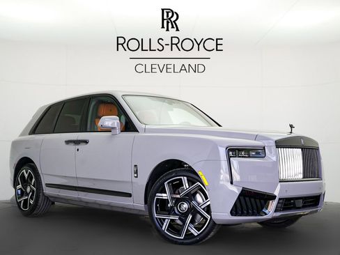 New 2026 Rolls-Royce Cullinan Black Badge image 1