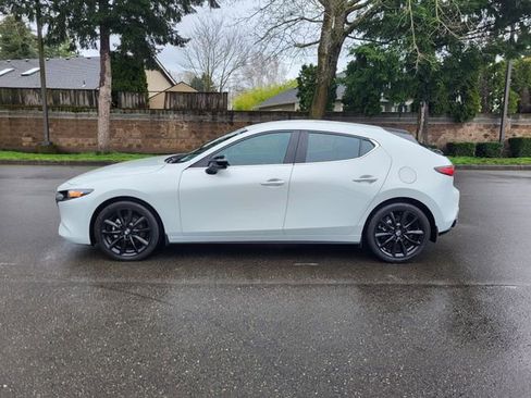 Used 2025 MAZDA MAZDA3 s Sport FWD image 2