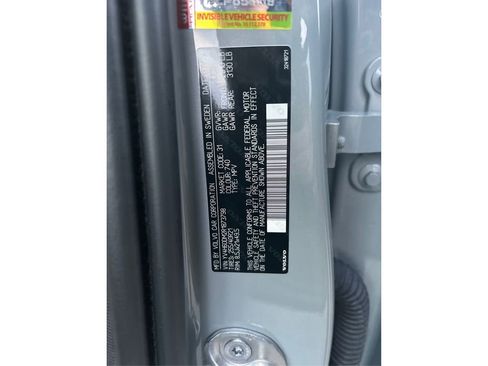 Used 2024 Volvo XC60 T8 Ultimate w/ Protection Package Premier image 12