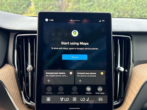 New 2026 Volvo XC60 B5 Plus w/ Climate Package image 21