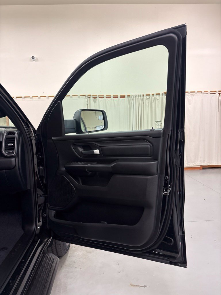New 2027 RAM 1500 Express AWD/4WD image 27