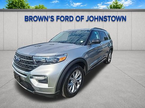 Used 2023 Ford Explorer XLT w/ Equipment Group 202A AWD/4WD image 4