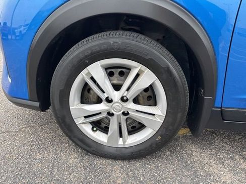 Used 2021 Nissan Kicks S image 22