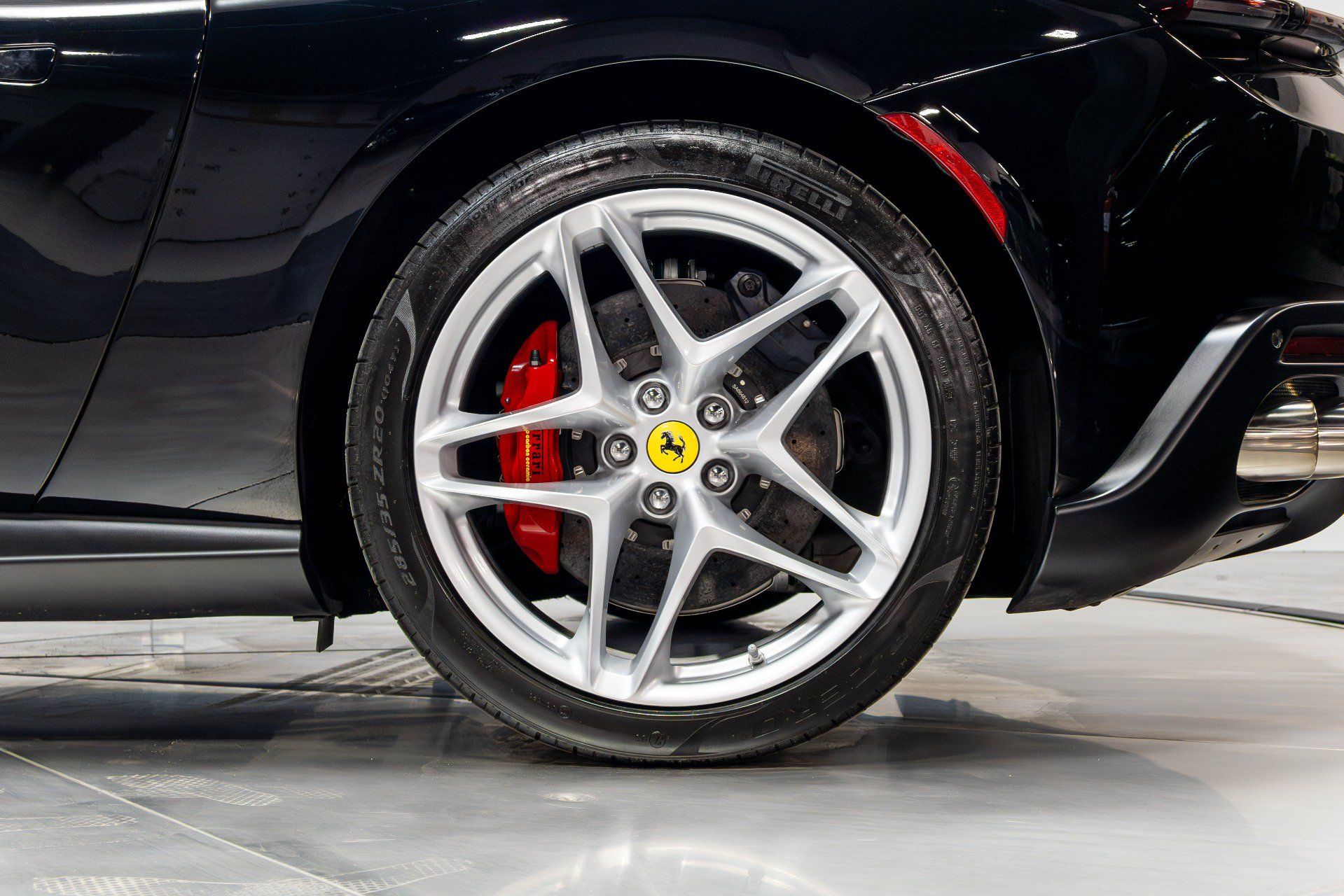 Used 2022 Ferrari Roma RWD image 44