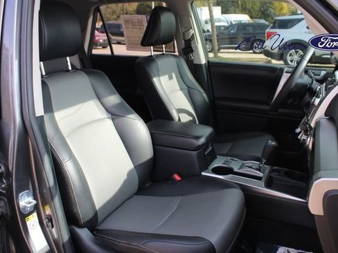 Used 2016 Toyota 4Runner SR5 image 11