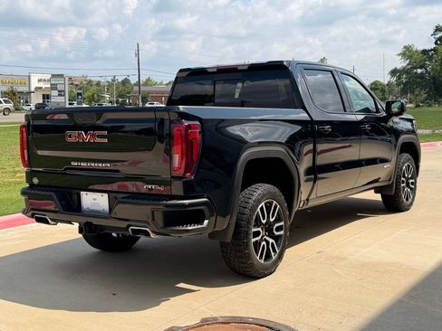 Used 2022 GMC Sierra 1500 AT4 w/ AT4 Premium Package AWD/4WD image 6