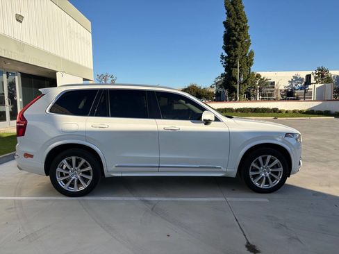 Used 2016 Volvo XC90 T8 Inscription image 4