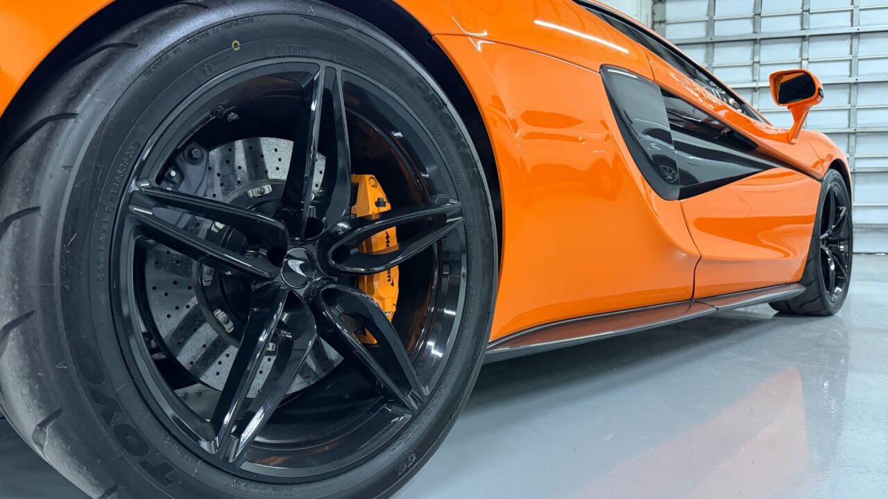 Used 2017 McLaren 570S Coupe RWD image 6