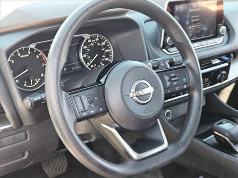 Used 2022 Nissan Rogue SV AWD/4WD image 9
