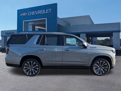 New 2026 Chevrolet Tahoe High Country image 3