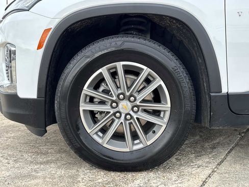 Used 2023 Chevrolet Traverse LT image 4