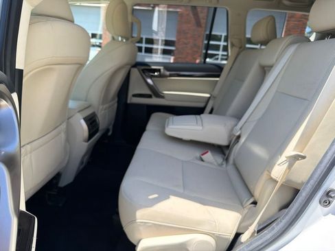 Used 2020 Lexus GX 460 Premium w/ Premium Package AWD/4WD image 23