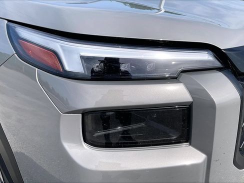 Certified 2026 Subaru Outback Touring AWD/4WD image 14