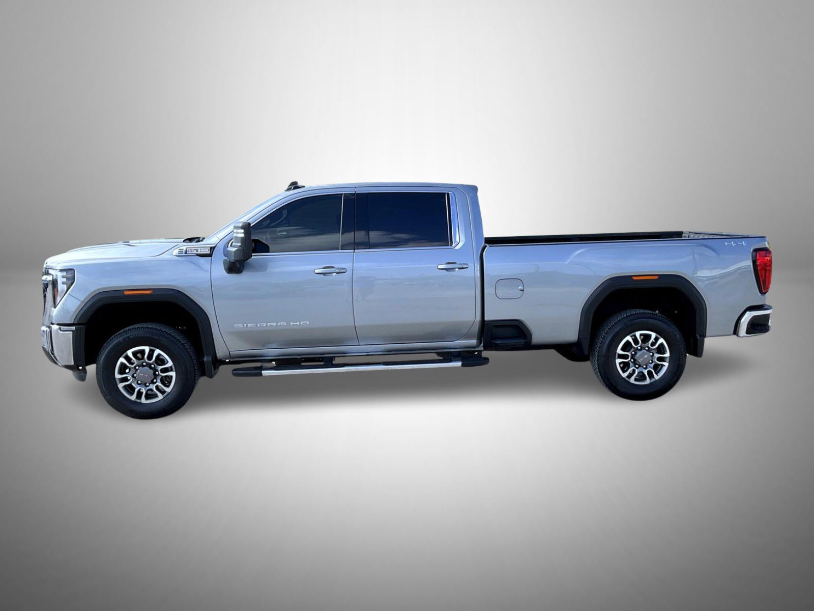 Used 2024 GMC Sierra 3500 SLE w/ SLE Value Package AWD/4WD image 9