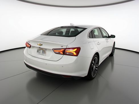 Used 2024 Chevrolet Malibu LT image 9