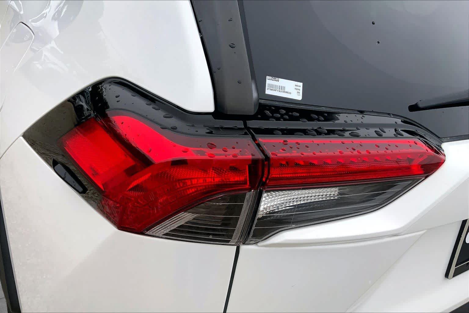 Used 2020 Toyota RAV4 XLE FWD image 28