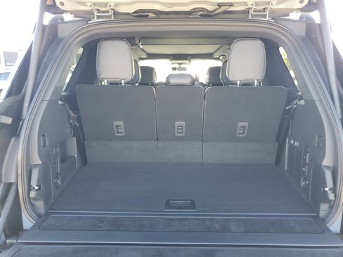 New 2025 Lincoln Navigator Reserve w/ Jet Appearance Package image 32