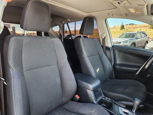 Used 2016 Toyota RAV4 XLE image 16