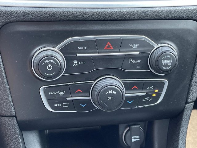 Used 2022 Dodge Charger SXT RWD image 29