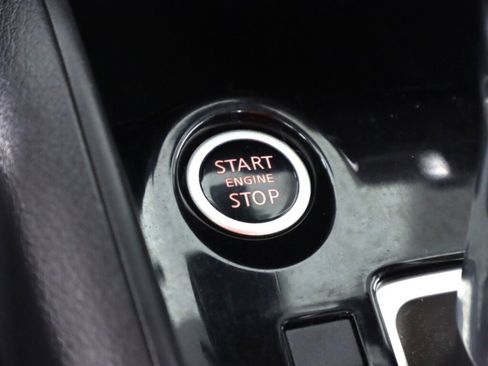 Used 2020 Nissan Versa SV FWD image 25