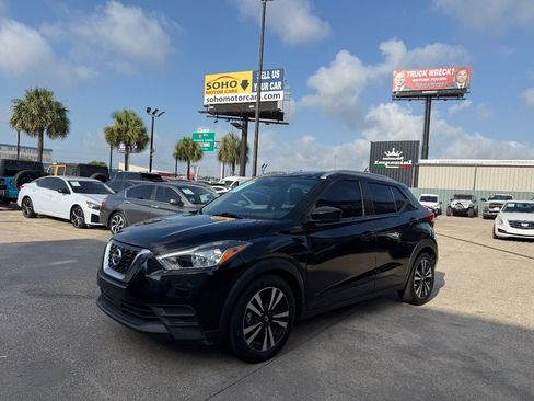 Used 2020 Nissan Kicks SV FWD image 7