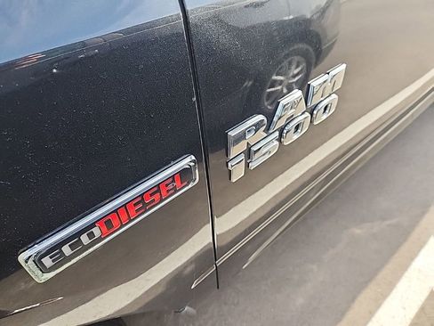 Used 2018 RAM 1500 Classic SLT AWD/4WD image 9