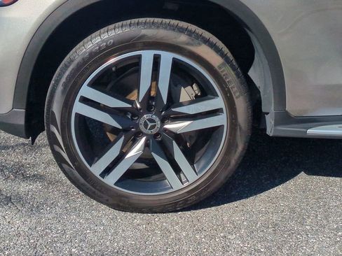 Used 2020 Mercedes-Benz GLC 300 image 11