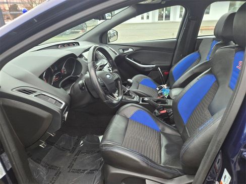 Used 2016 Ford Focus ST w/ Equipment Group 401A image 12
