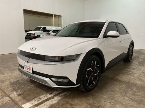 Used 2023 Hyundai Ioniq 5 SEL image 1