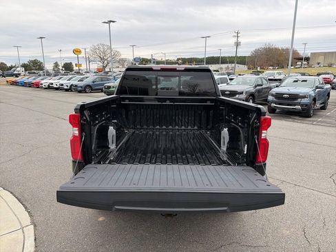 Used 2024 Chevrolet Silverado 1500 LT Trail Boss w/ Convenience Package II image 5