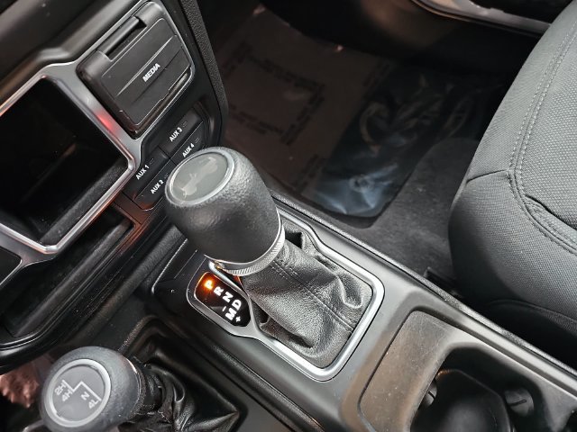 Used 2021 Jeep Wrangler Unlimited Sport AWD/4WD image 25