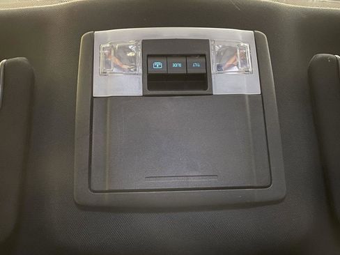 Used 2019 Ford Explorer Platinum image 31