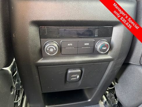 Used 2024 Chevrolet Traverse LT FWD image 11