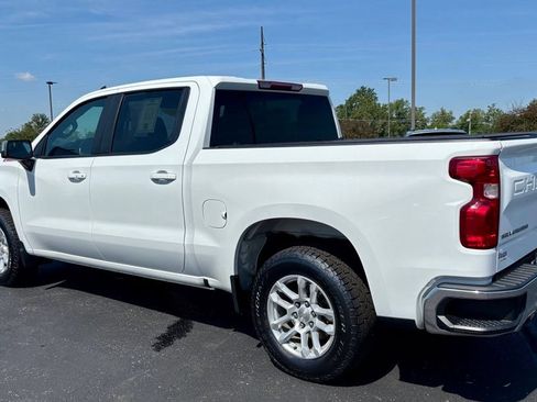 Used 2022 Chevrolet Silverado 1500 LT w/ Z71 Off-Road Package AWD/4WD image 5