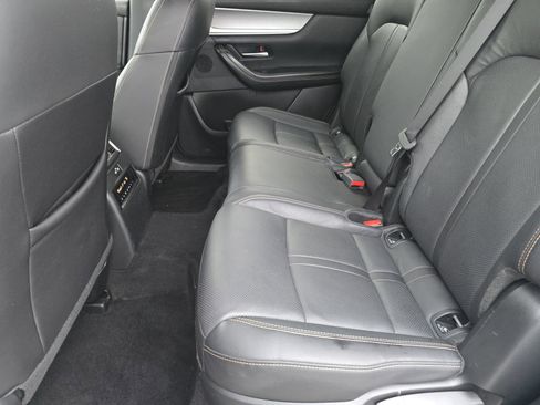 Used 2024 MAZDA CX-90 3.3 Turbo w/ Preferred Plus image 9