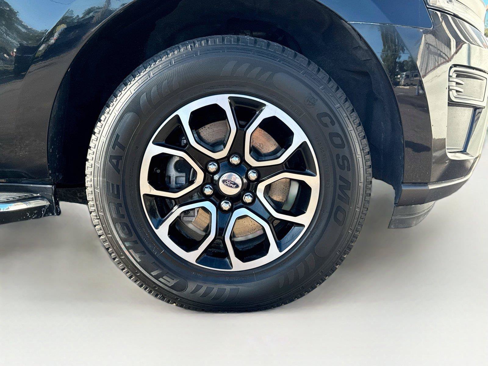 Used 2023 Ford Expedition XLT AWD/4WD image 40