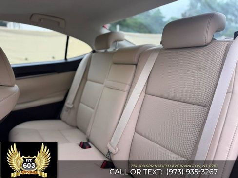 Used 2017 Lexus ES 350 w/ Navigation System Package FWD image 8