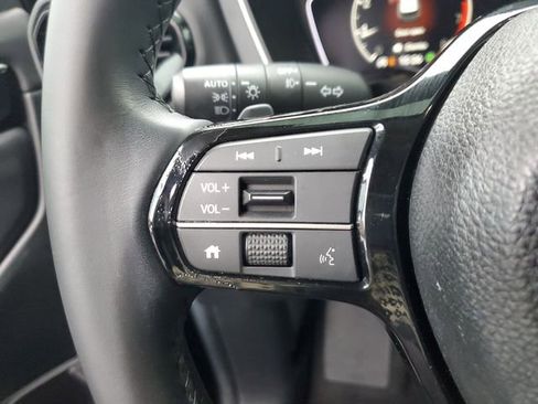 Used 2025 Honda Pilot EX-L image 26