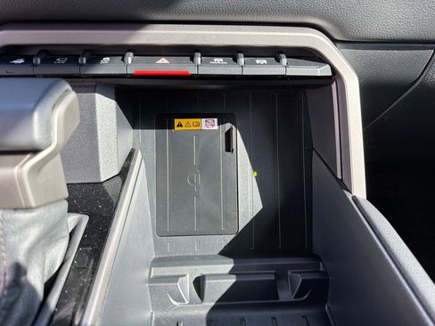 Used 2024 Toyota Tundra Limited image 30