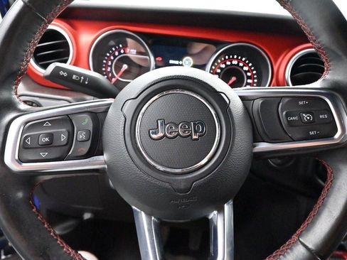 Used 2018 Jeep Wrangler Unlimited Rubicon AWD/4WD image 15