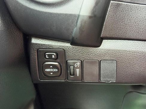 Used 2017 Toyota Corolla SE w/ Carpet Mat Package (TMS) image 27