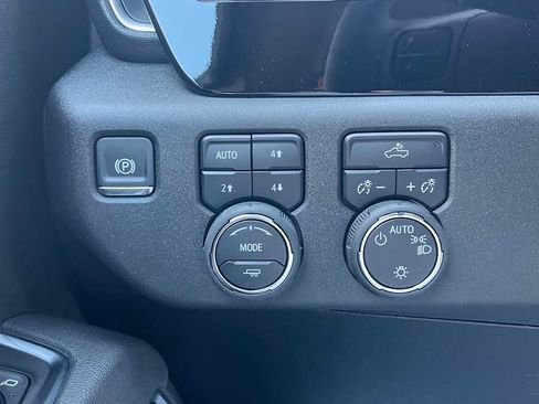 New 2025 Chevrolet Silverado 1500 LT image 12