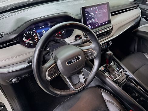 Used 2022 Jeep Compass Limited image 22