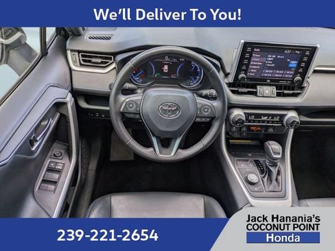 Used 2020 Toyota RAV4 XSE AWD/4WD image 17