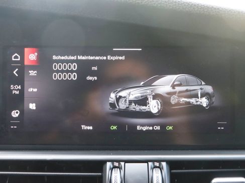 Used 2022 Alfa Romeo Giulia Veloce RWD image 37