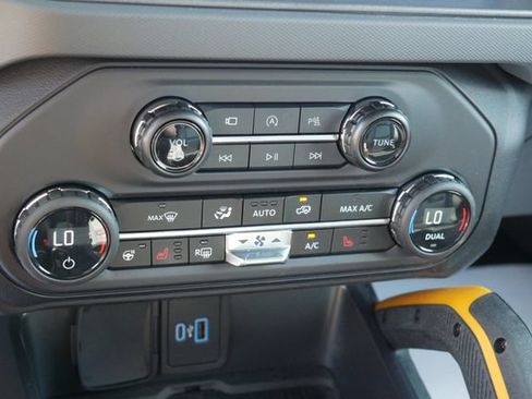 Used 2024 Ford Bronco Badlands AWD/4WD image 20